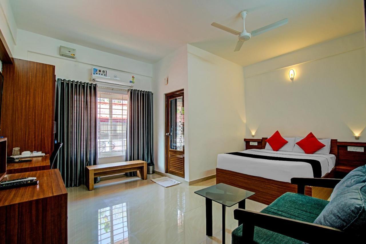 Vaccinated Staff- Capital O 74715 Phoenix Holidays Hotel Kochi Luaran gambar